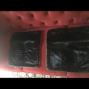 2 NW HOME CENTRIC BLACK VELVET BEADED PILLOWS